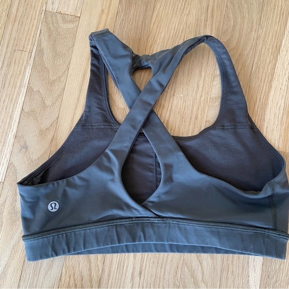Lululemon womens Time To Sweat Bra green size 8 EUC - Picture 5 of 7